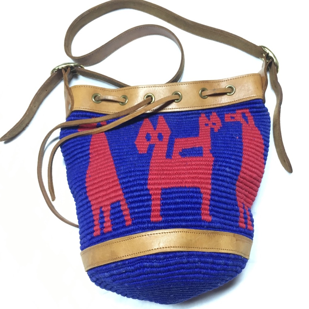 Blue/Red basket weave bucket bag w/leather strap